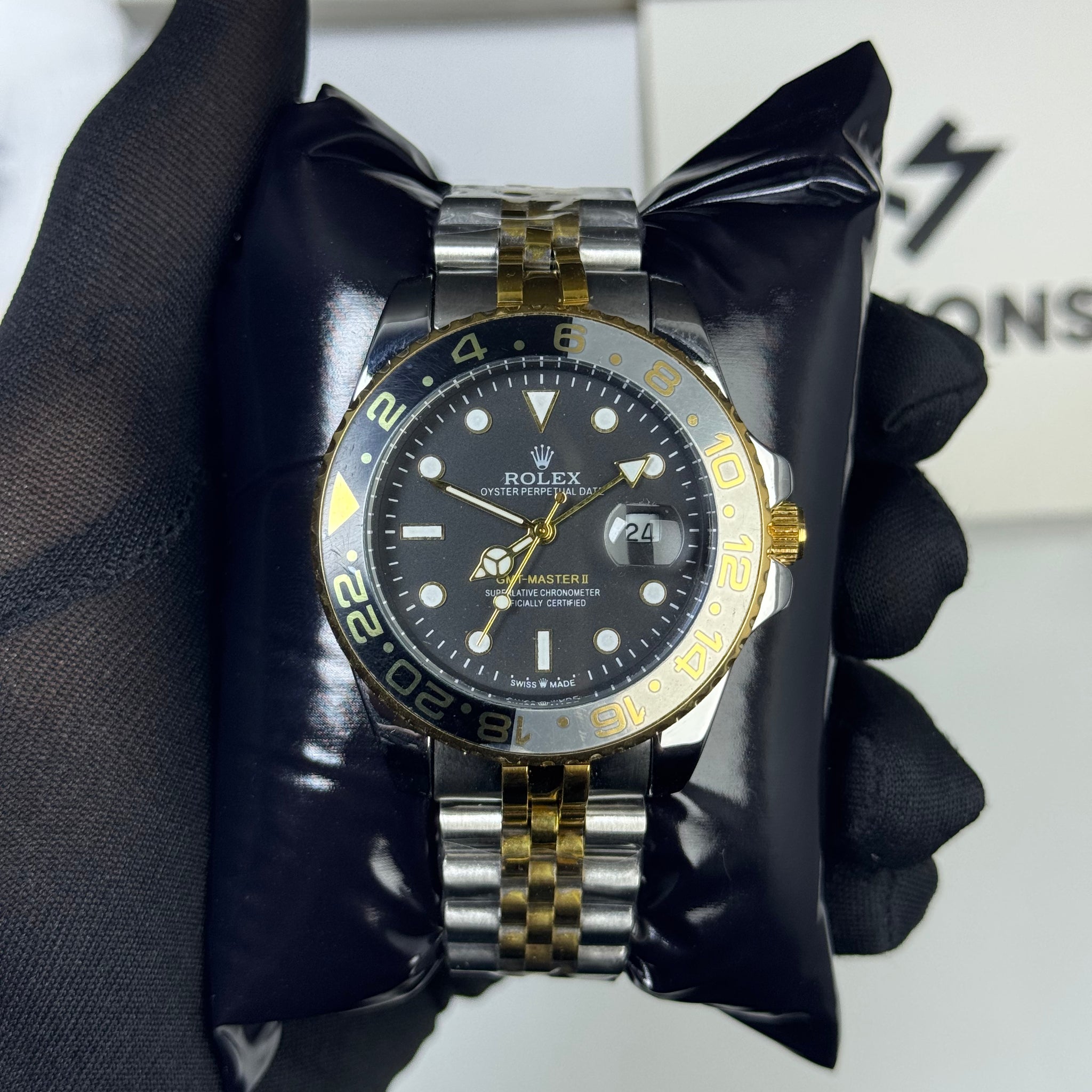 Rolex GMT 4 Niddle Two Tone Rotating Bezel