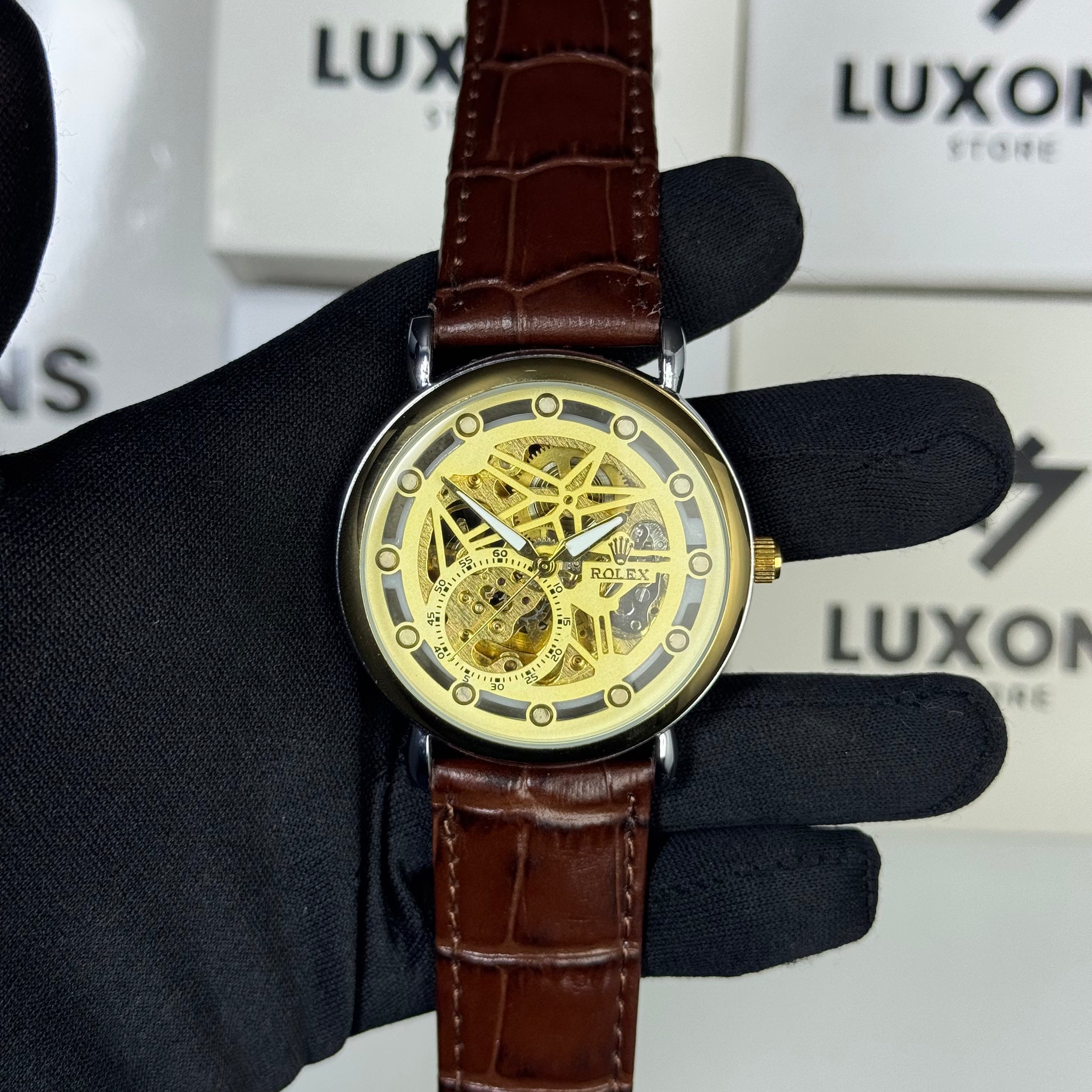 Rolex Automatic With Leather Strap And Pendulum Back